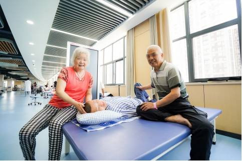 跨省就医丨江苏男子昏迷40多天，在华安重获第二次生命